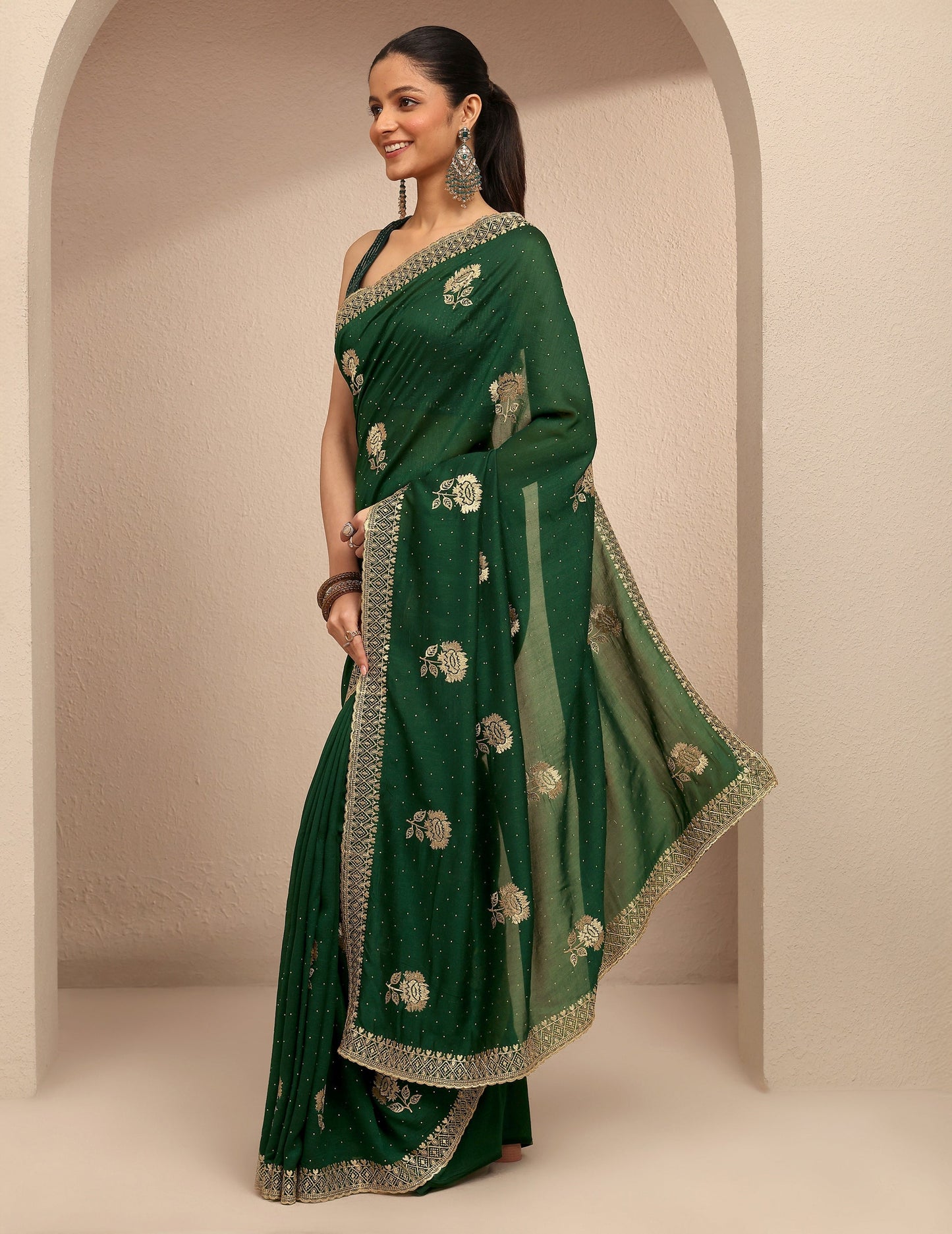 Libas Green Embroidered Silk Blend Saree With Unstitched Blouse Piece