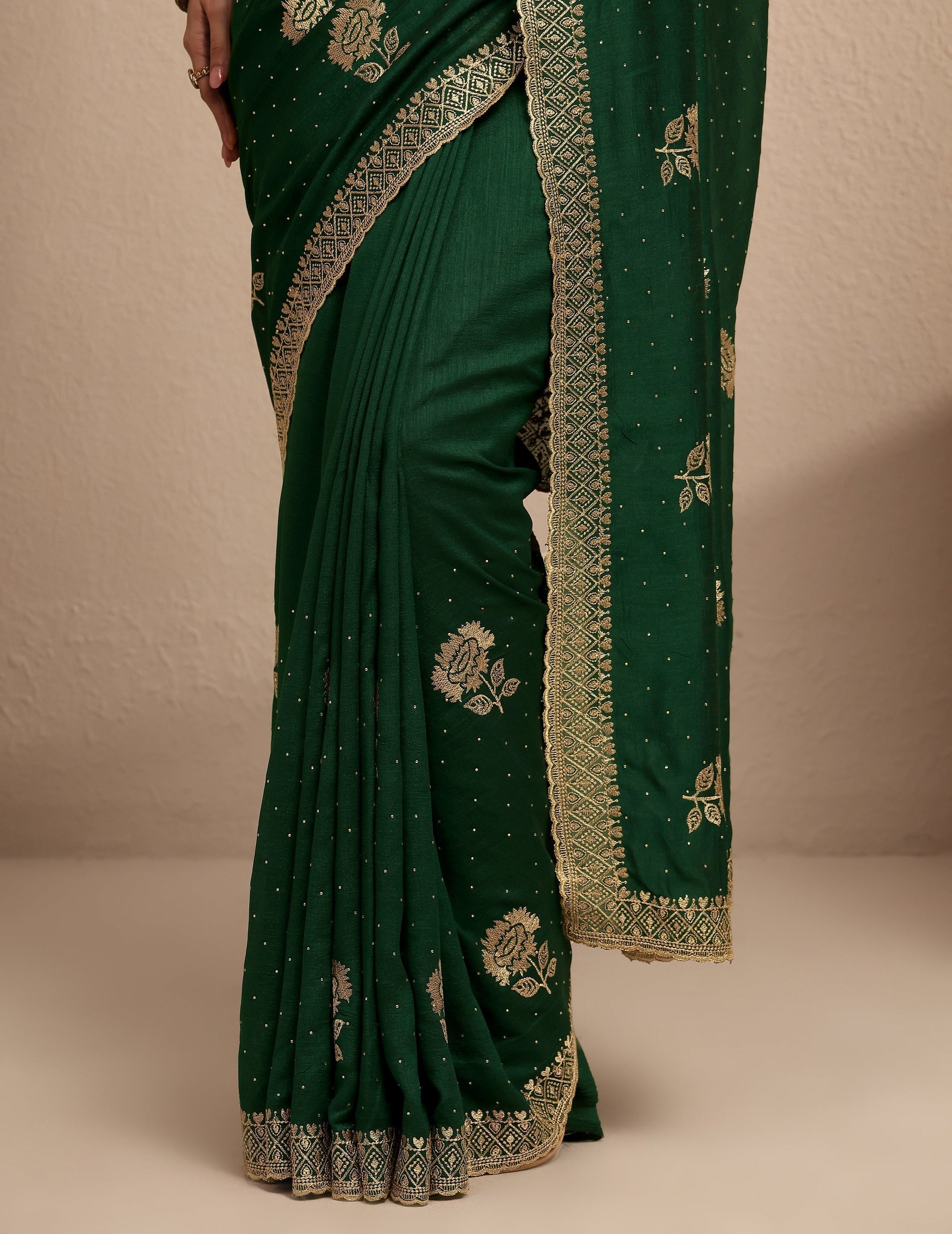 Libas Green Embroidered Silk Blend Saree With Unstitched Blouse Piece
