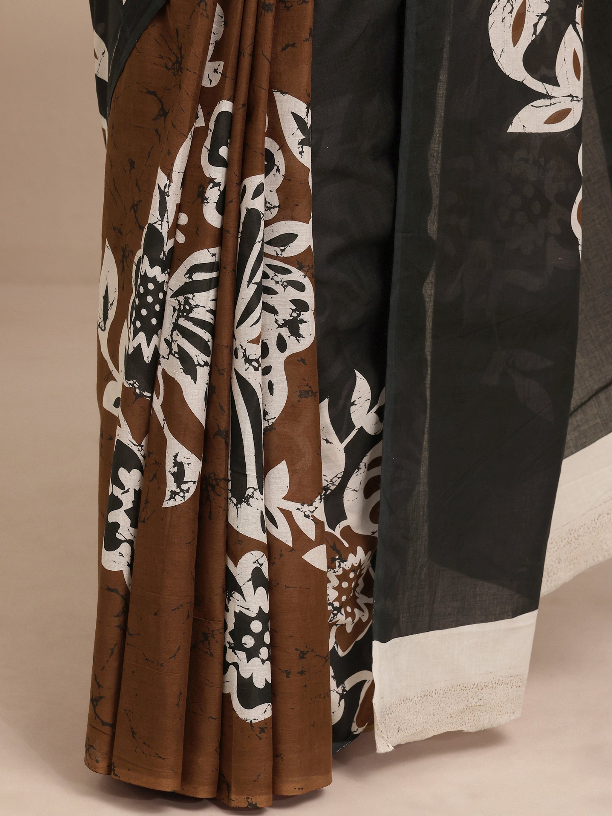 Libas Black Printed Cotton Saree With Unstitched Blouse Piece