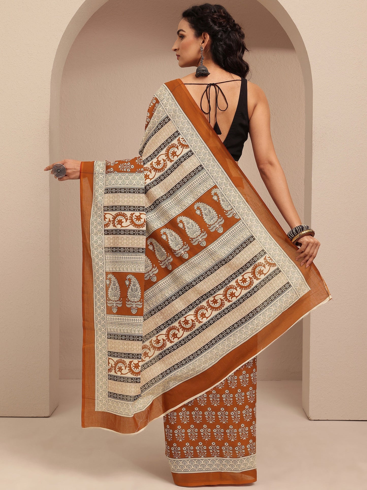 Libas Brown Printed Cotton Saree With Unstitched Blouse Piece