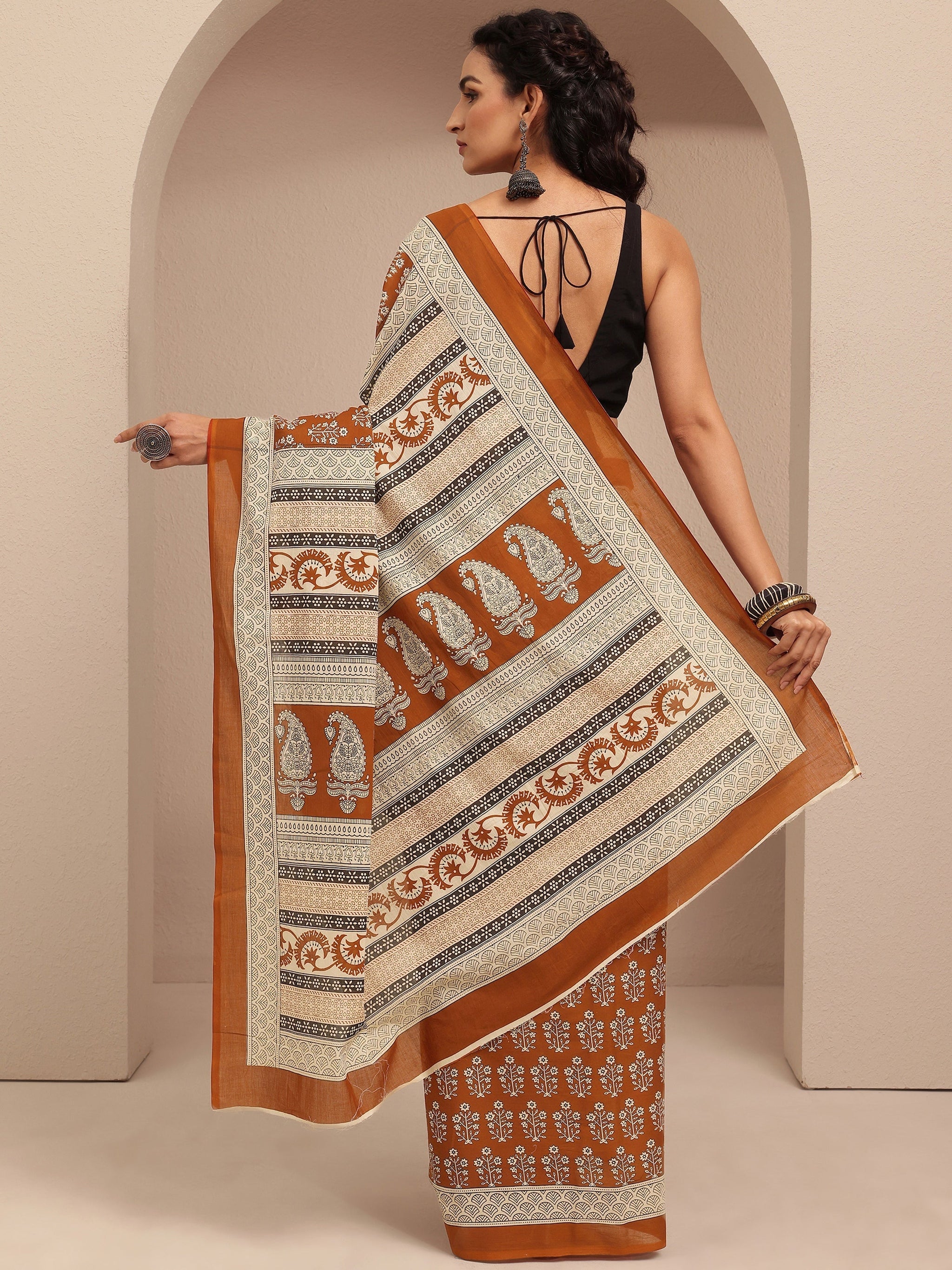 Libas Brown Printed Cotton Saree With Unstitched Blouse Piece