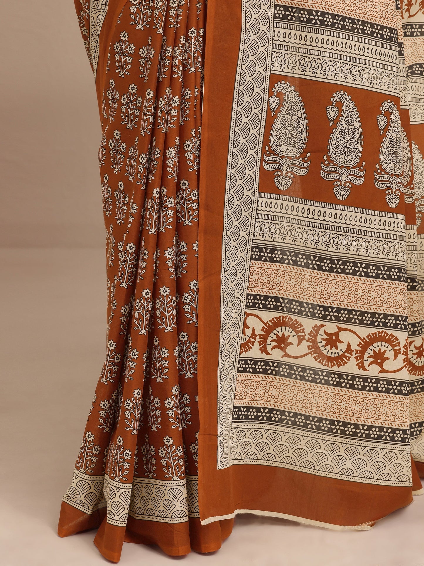 Libas Brown Printed Cotton Saree With Unstitched Blouse Piece