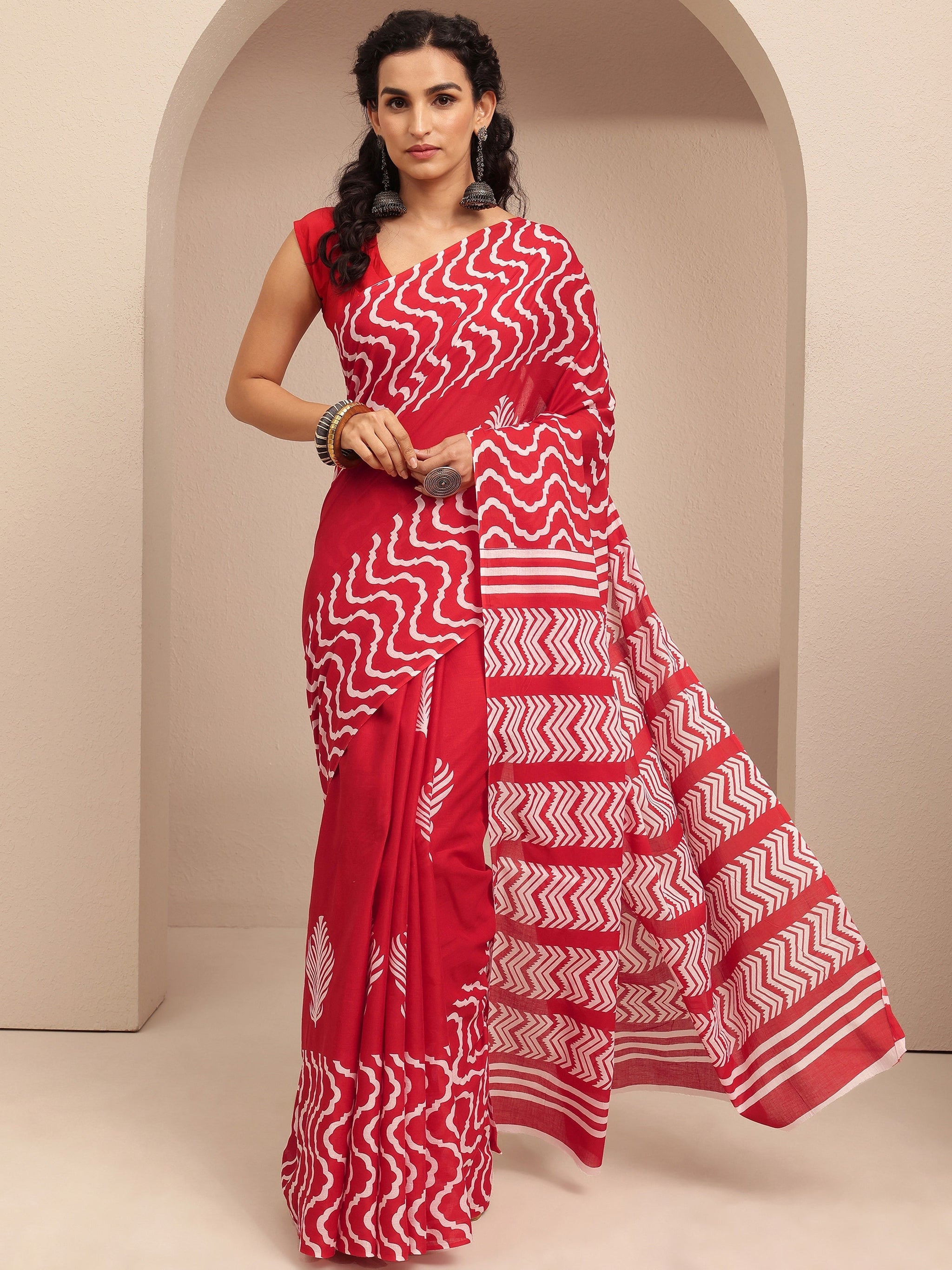 Libas Red Printed Cotton Saree With Unstitched Blouse Piece
