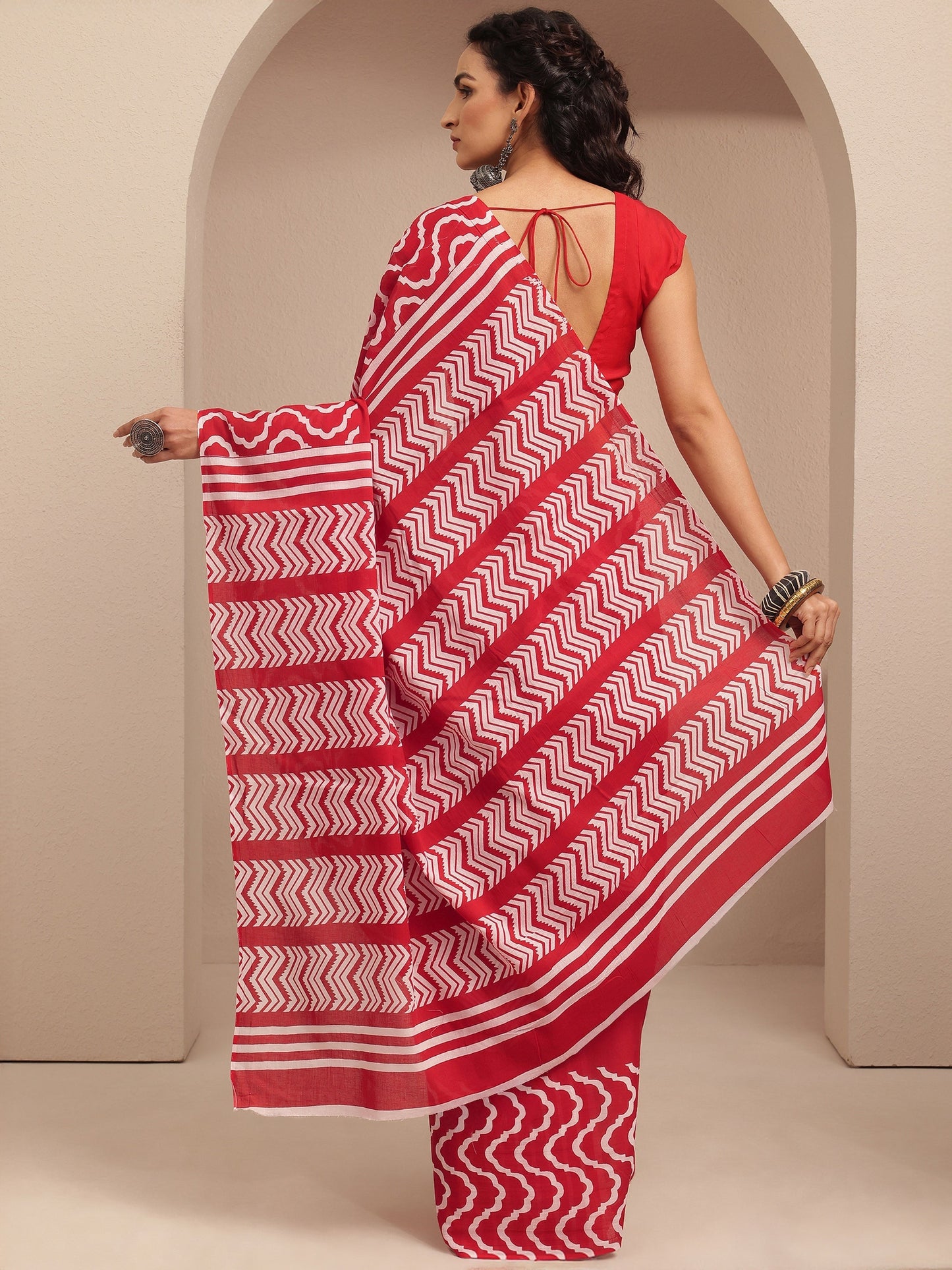 Libas Red Printed Cotton Saree With Unstitched Blouse Piece