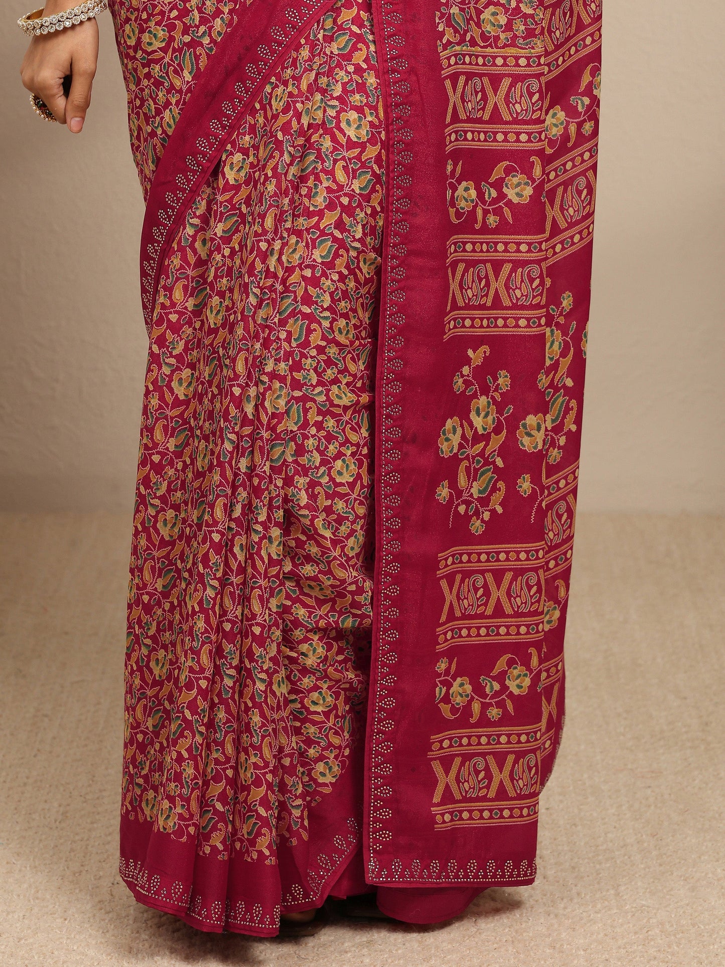Libas Red Floral Printed Silk Blend Saree With Unstitched Blouse Piece