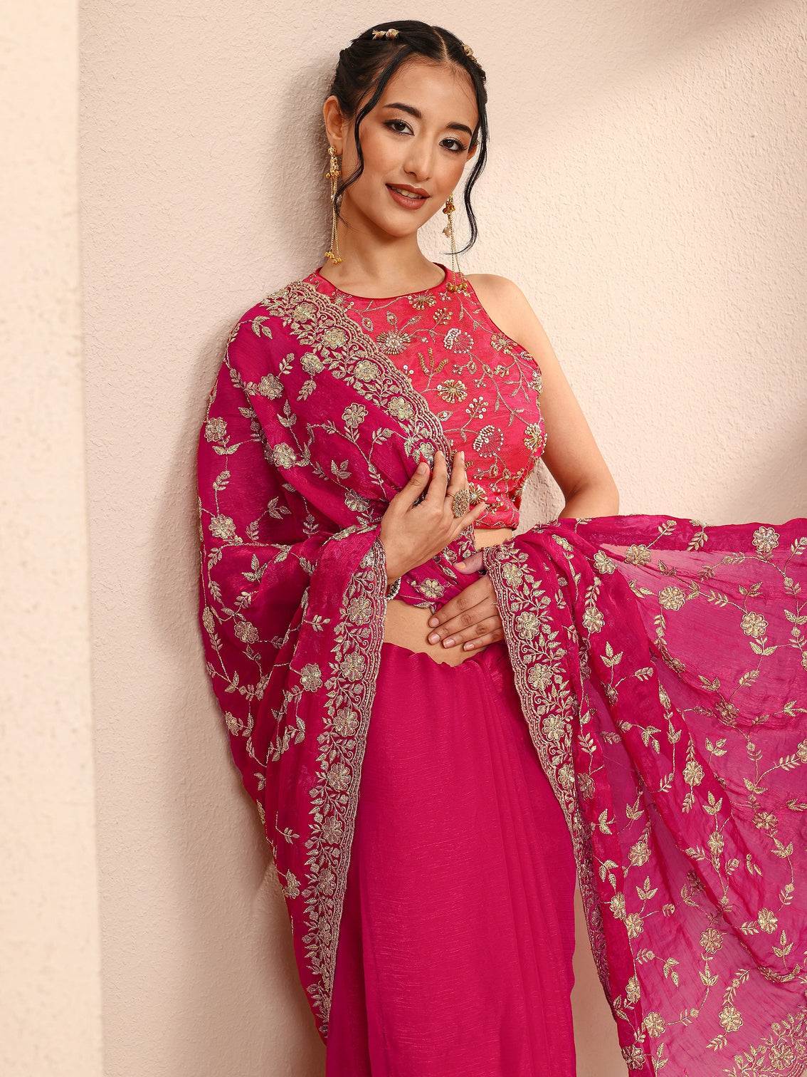 Mameraa Pink Floral Embellished Chiffon Saree With Unstitched Blouse Piece