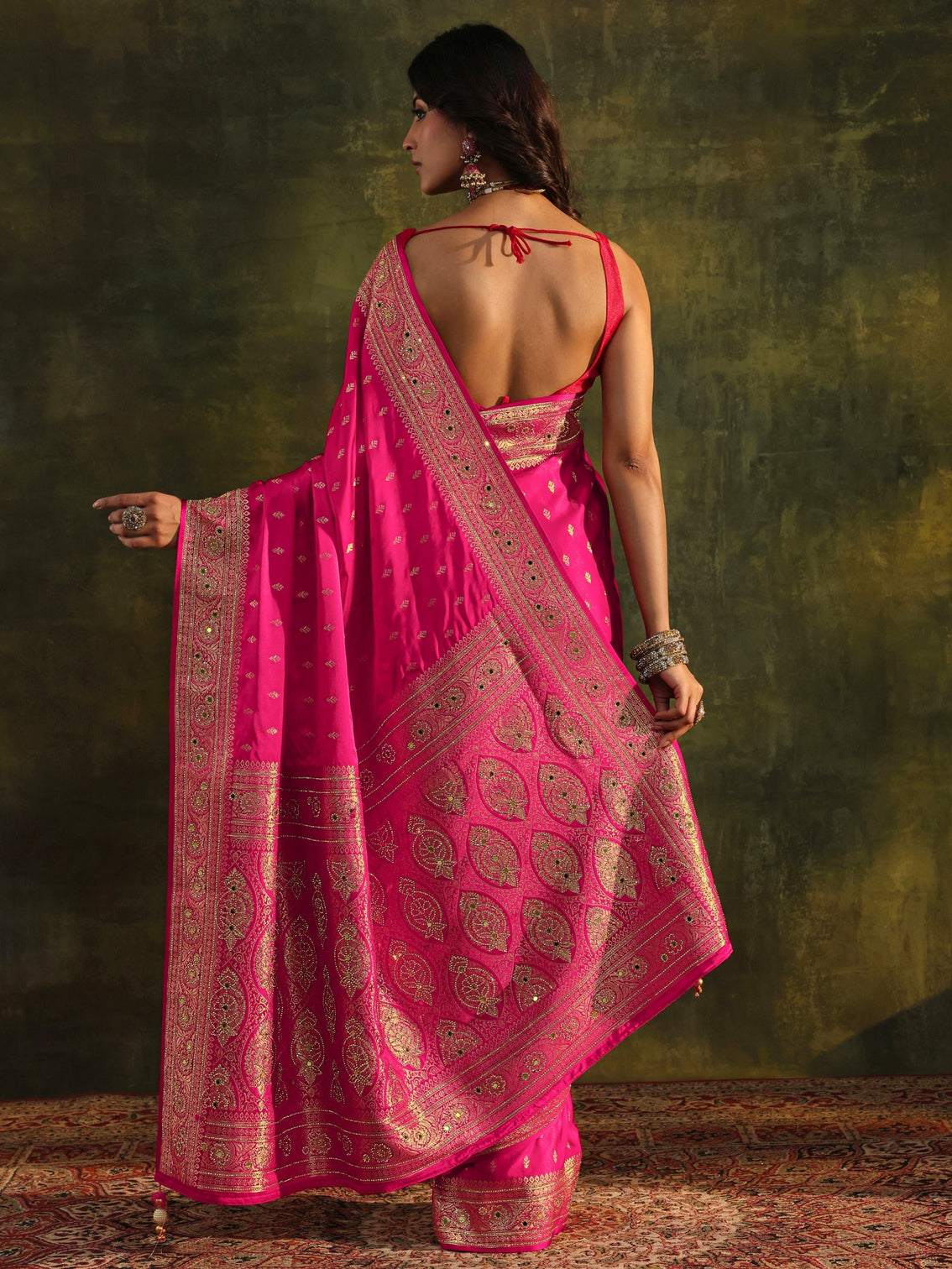 Mameraa Art Pink Embellished Satin Saree With Unstitched Blouse Piece