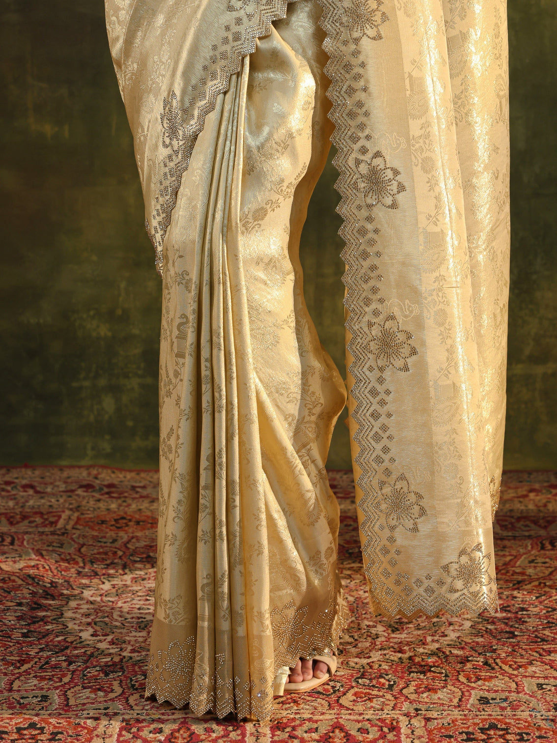 Mameraa Gold Floral Embellished Silk Blend Saree With Unstitched Blouse Piece