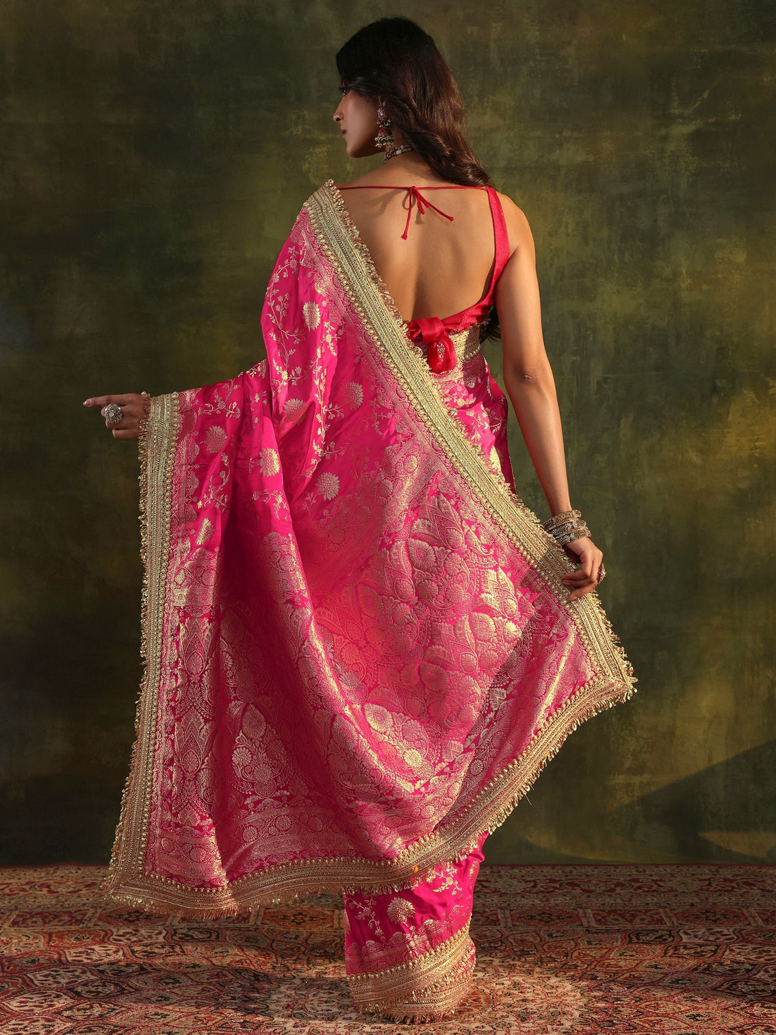 Mameraa Art Pink Banarasi Silk Saree With Unstitched Blouse Piece