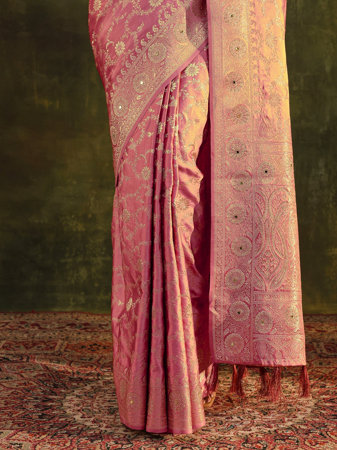 Mameraa Peach Woven Design Satin Banarasi Saree With Unstitched Blouse Piece