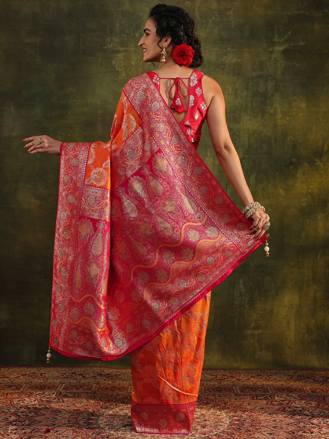 Mameraa Mustard Woven Design Silk Blend Banarasi Saree With Unstitched Blouse Piece