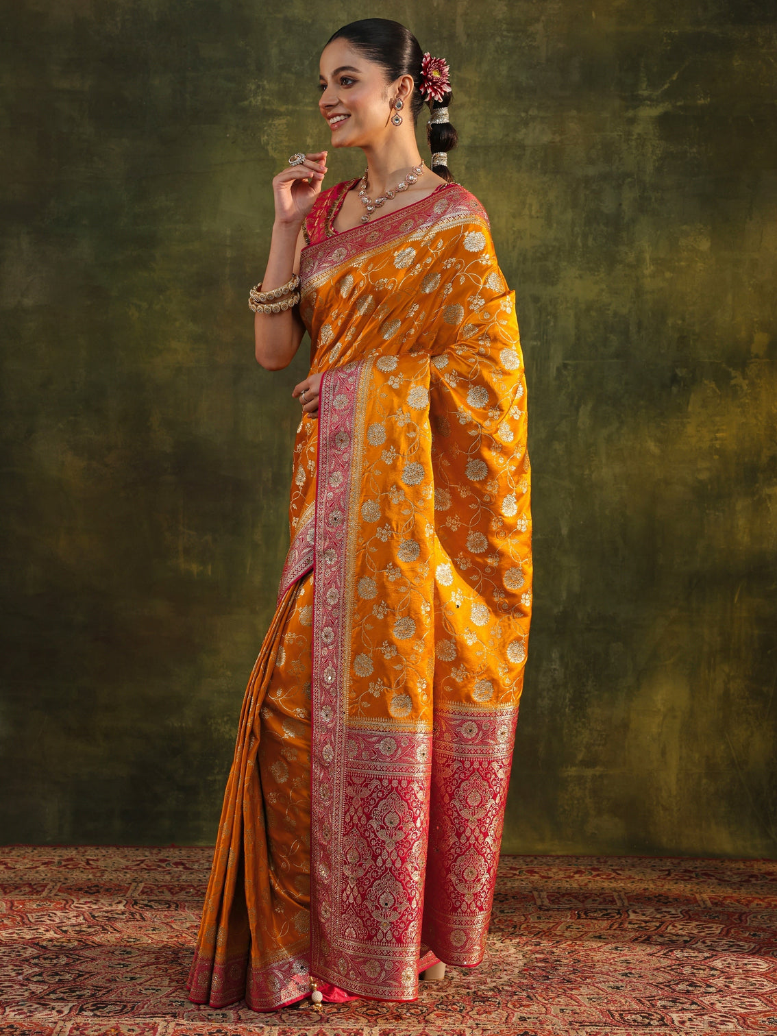Mameraa Art Mustard Woven Design Silk Blend Banarasi Saree With Unstitched Blouse Piece