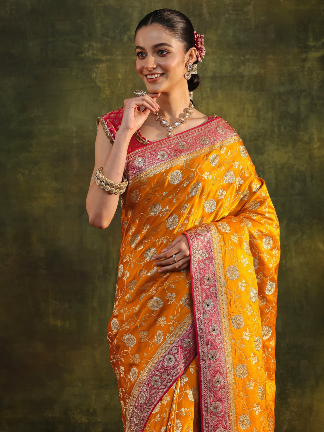 Mameraa Art Mustard Woven Design Silk Blend Banarasi Saree With Unstitched Blouse Piece
