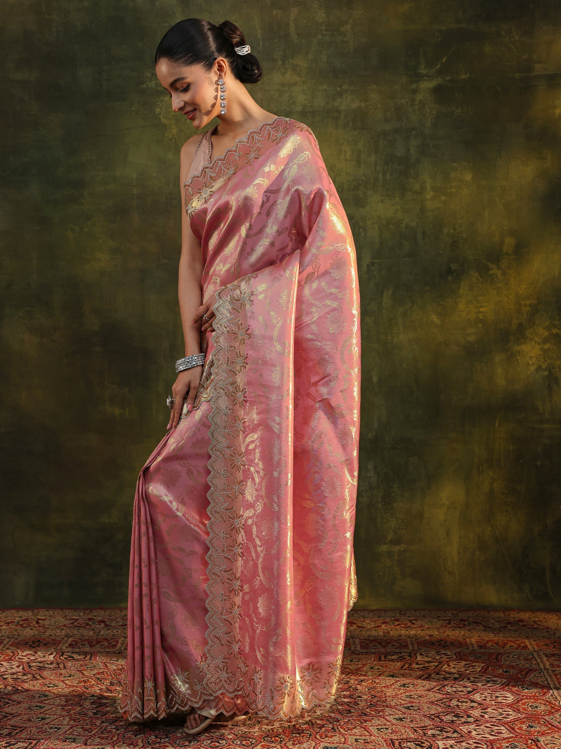 Mameraa Peach Woven Design Silk Banarasi Saree With Unstitched Blouse Piece