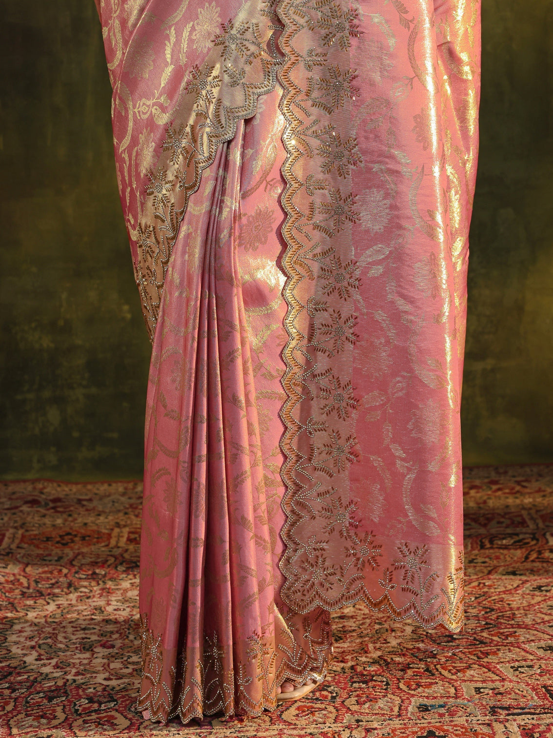 Mameraa Peach Woven Design Silk Banarasi Saree With Unstitched Blouse Piece