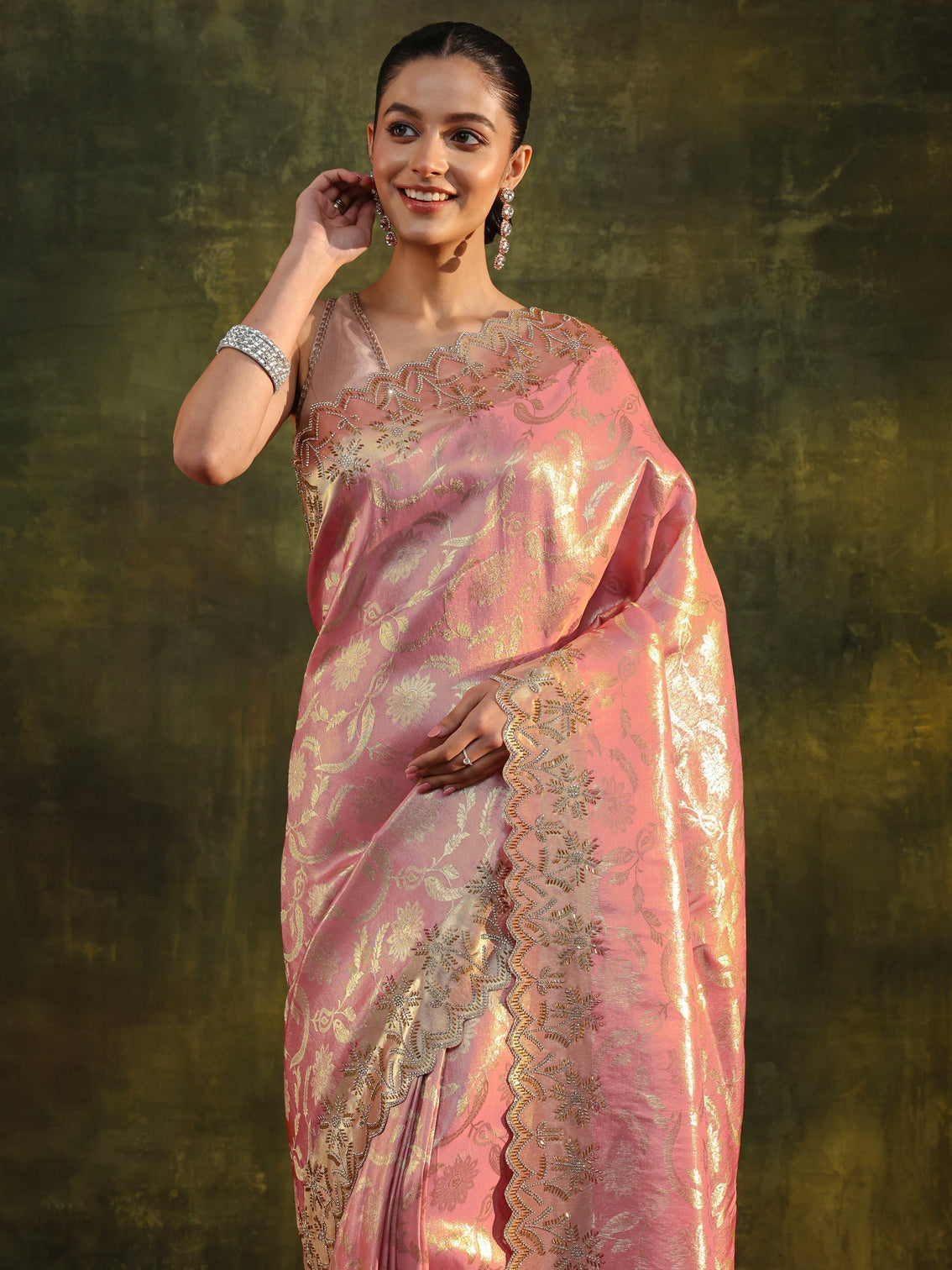 Mameraa Peach Woven Design Silk Banarasi Saree With Unstitched Blouse Piece