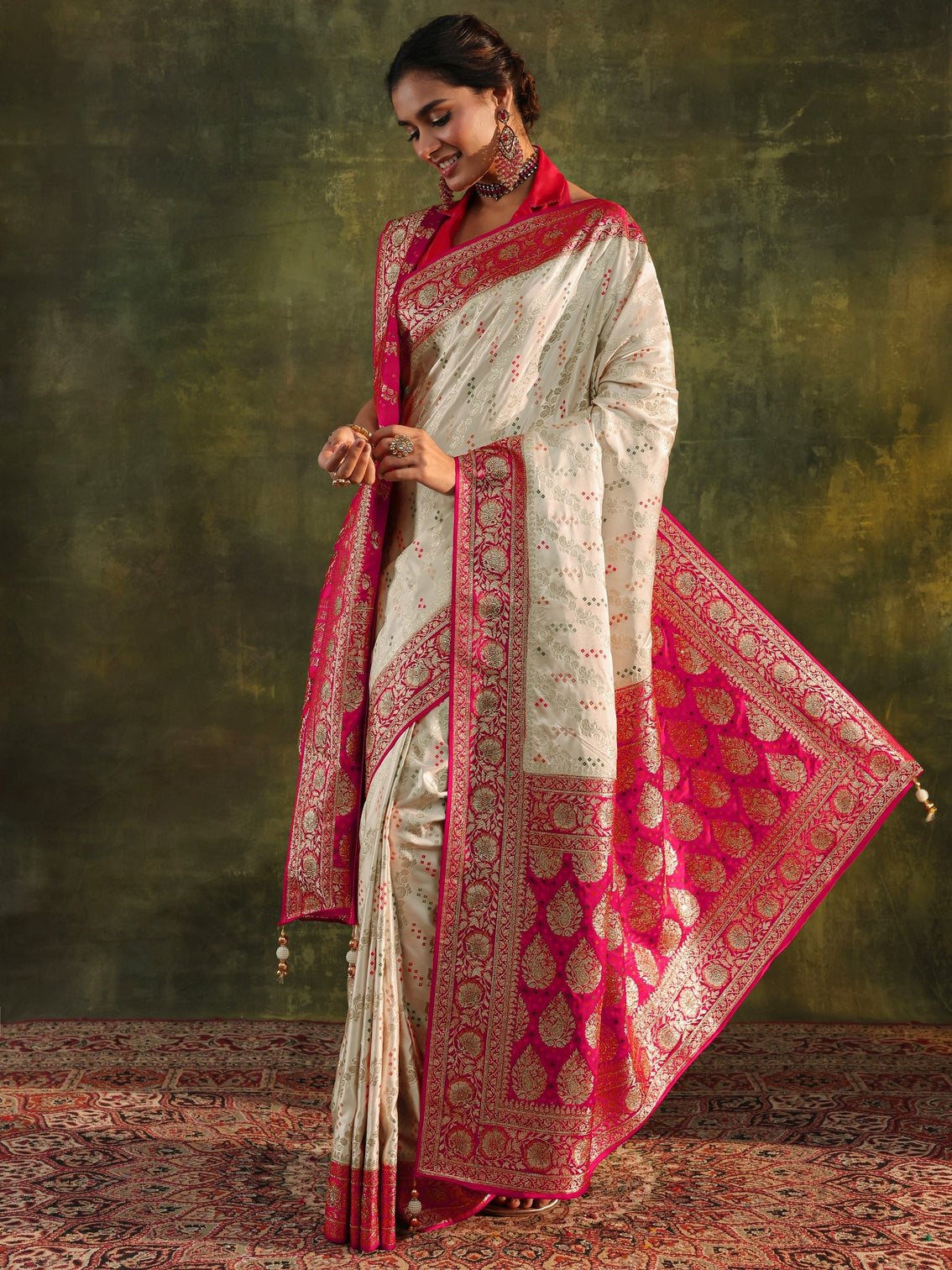 Mameraa Art Ivory Gharchola Satin Saree With Unstitched Blouse Piece