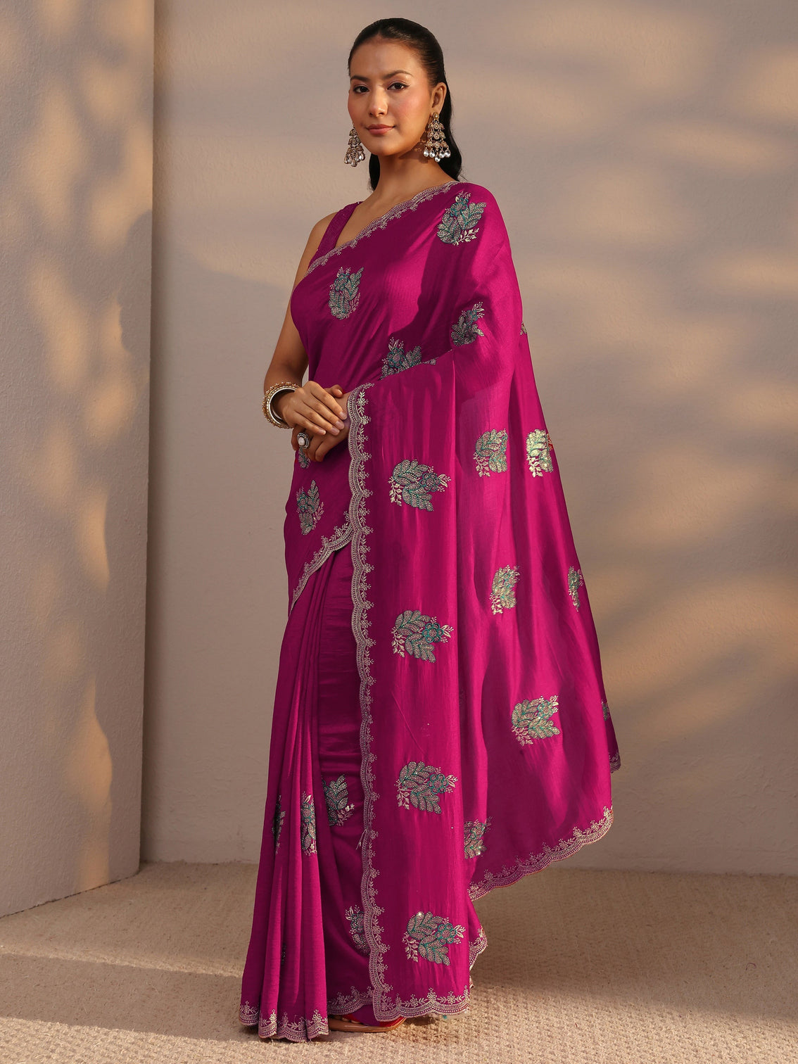 Mameraa Pink Floral Embroidered Silk Blend Saree With Unstitched Blouse Piece