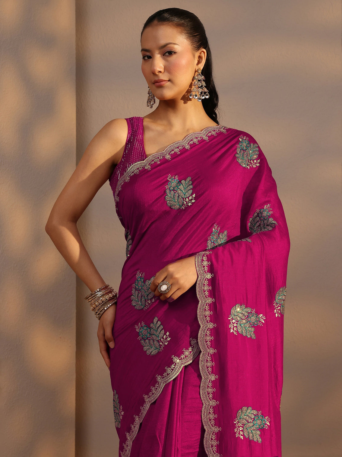 Mameraa Pink Floral Embroidered Silk Blend Saree With Unstitched Blouse Piece