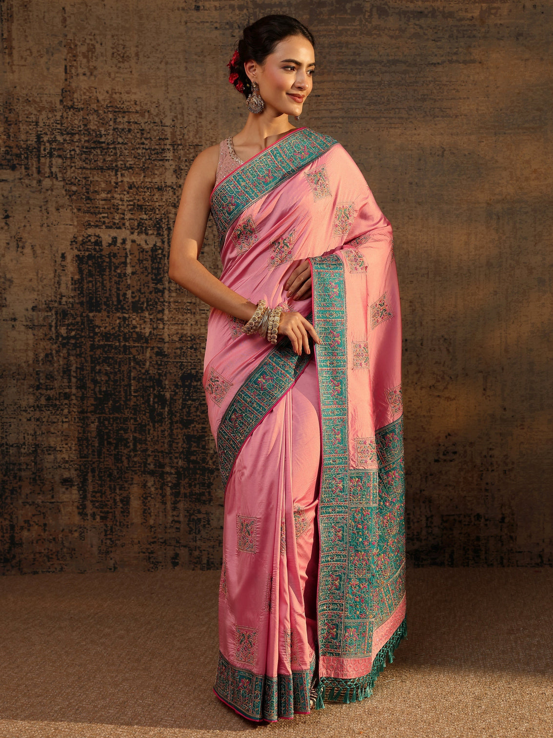 Mameraa Pink Ethnic Motifs Embroidered Silk Blend Saree With Unstitched Blouse Piece