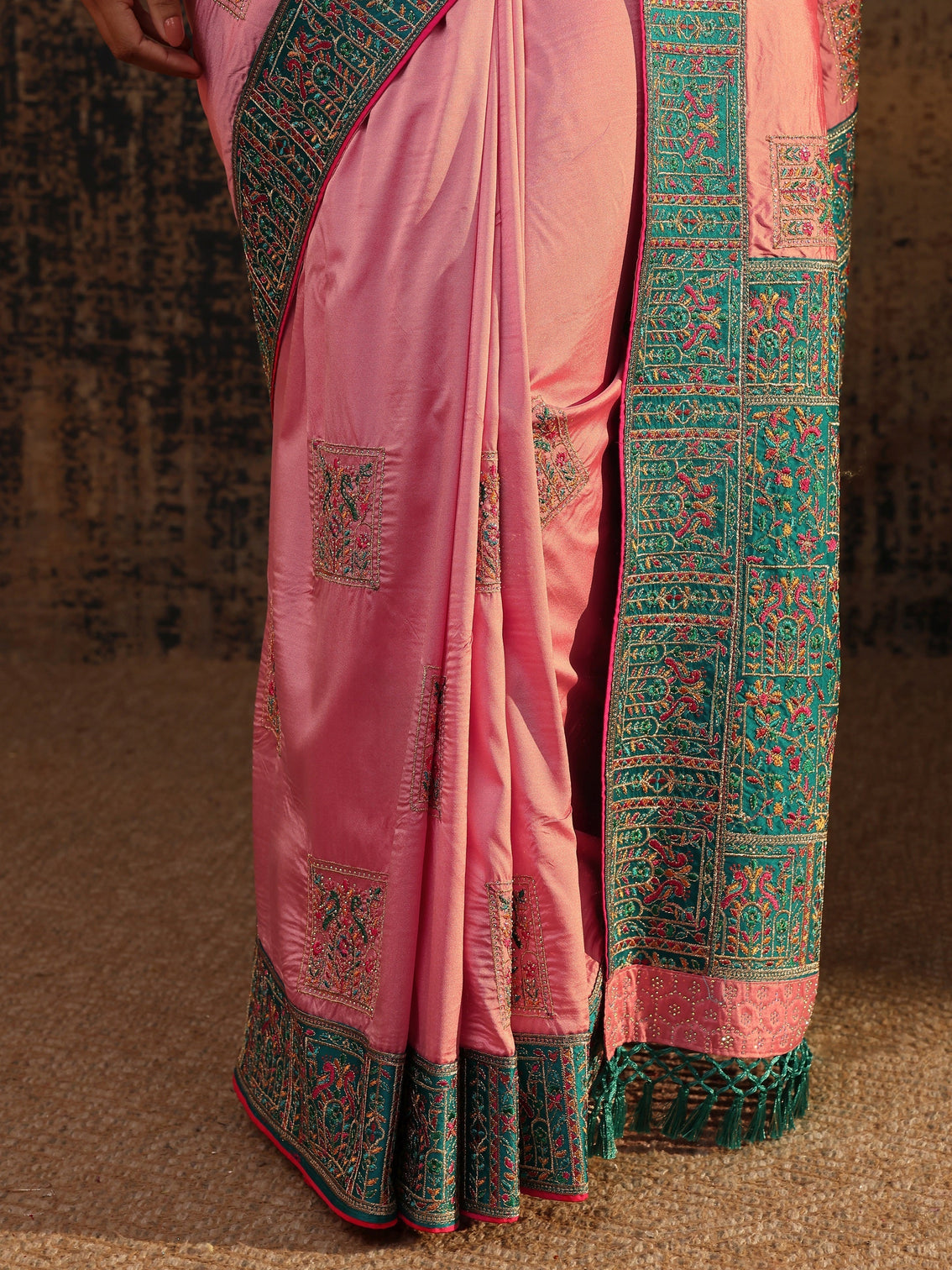 Mameraa Pink Ethnic Motifs Embroidered Silk Blend Saree With Unstitched Blouse Piece