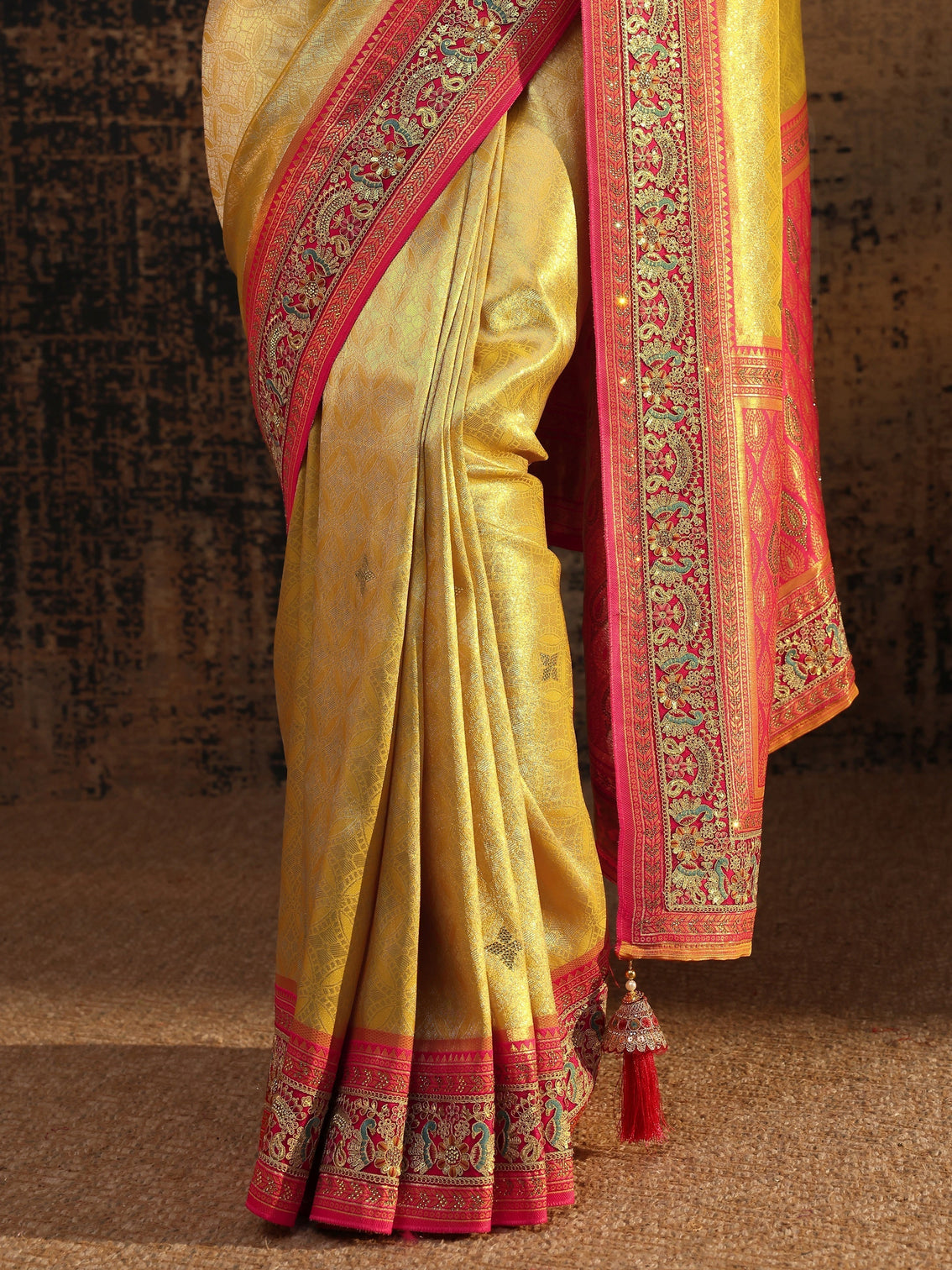 Mameraa Art Mustard Ethnic Motifs Woven Design Silk Blend Saree With Unstitched Blouse Piece