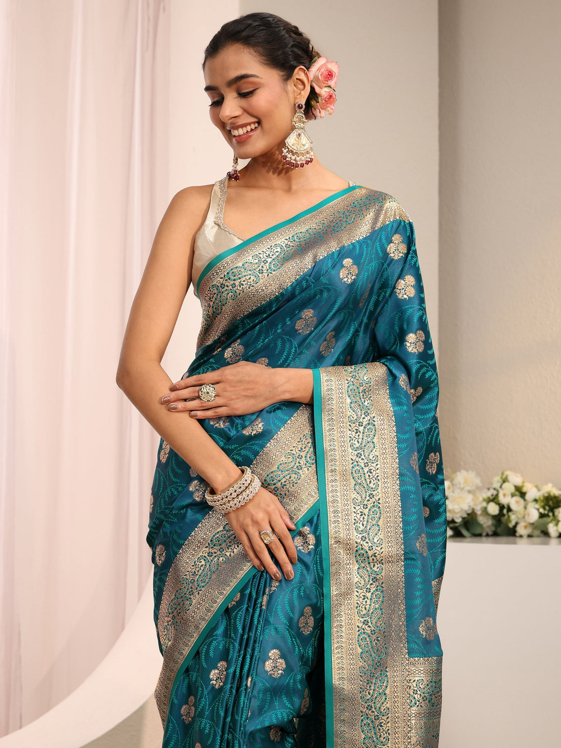 Mameraa Blue Ethnic Woven Design Silk Blend Saree With Unstitched Blouse Piece
