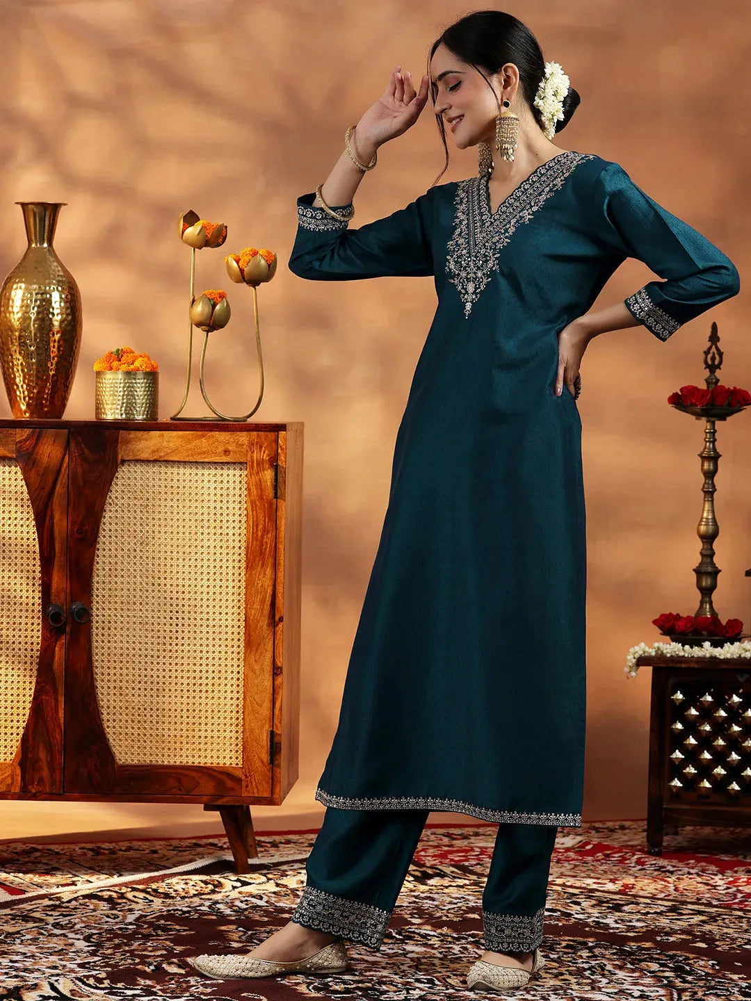 Mameraa Teal Yoke Design Silk Blend Straight Suit With Dupatta