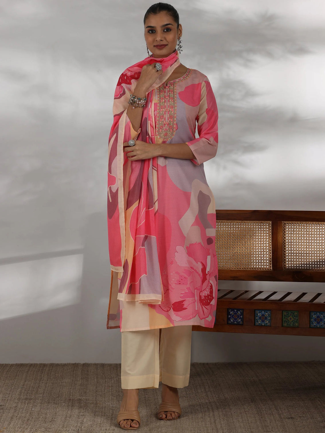 Mameraa Cream Printed Straight Suit With Dupatta