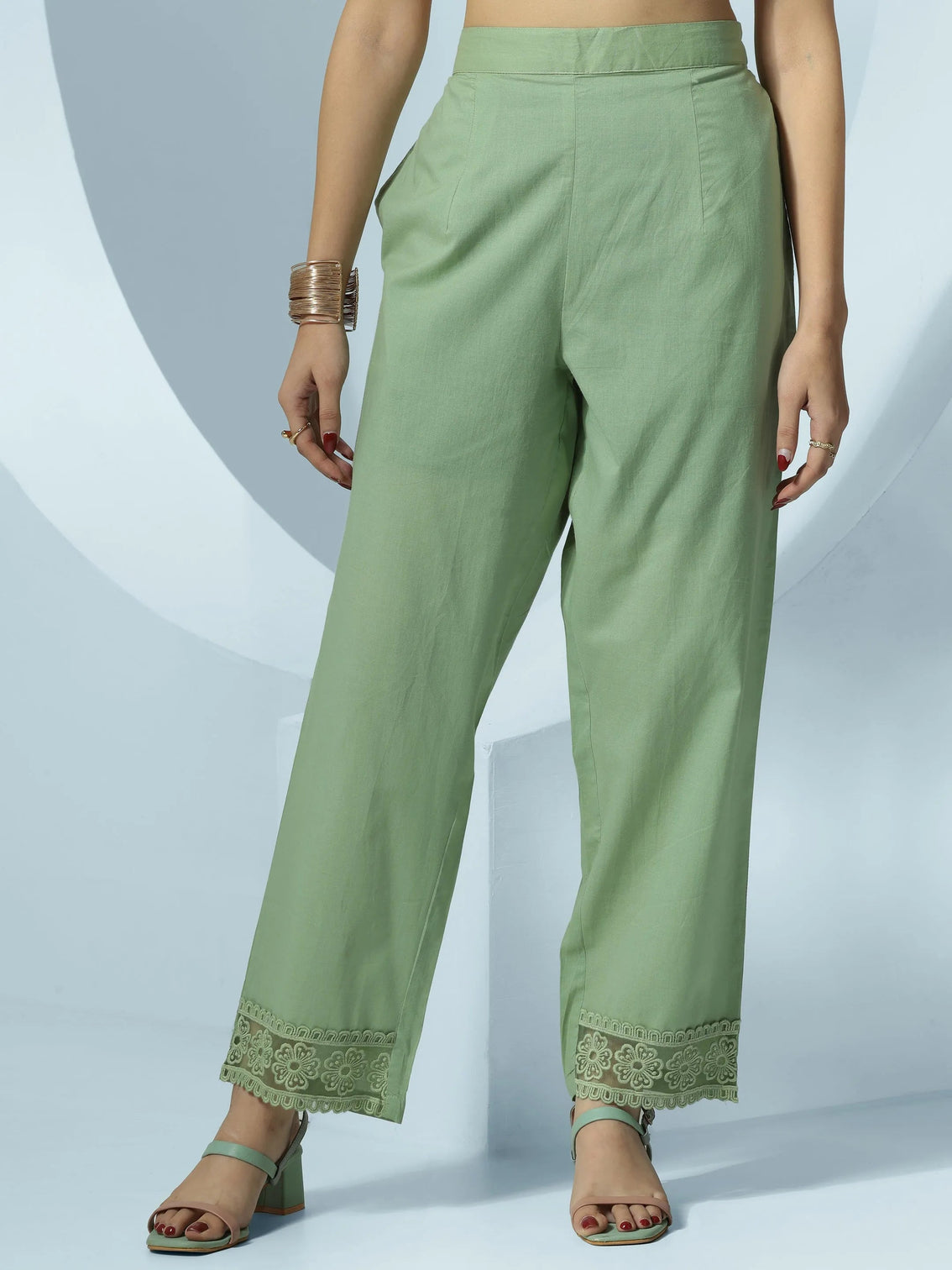 Mameraa Green Printed Cotton Blend Straight Suit With Dupatta