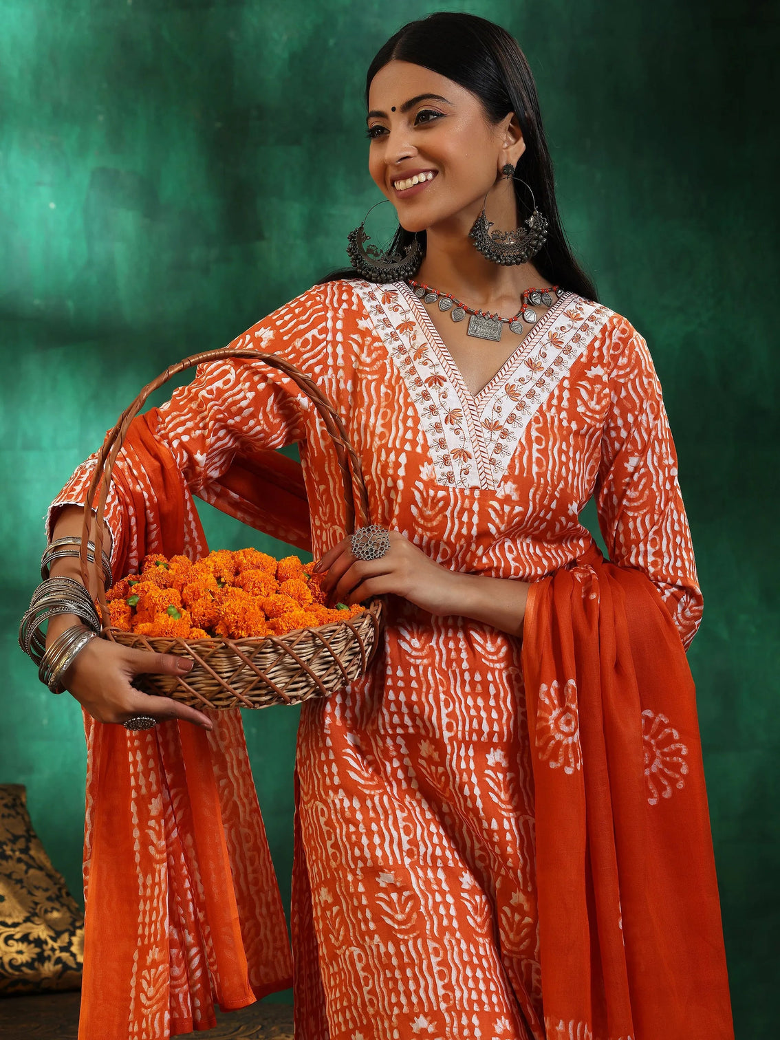 Mameraa Orange Printed Cotton Straight Suit With Dupatta