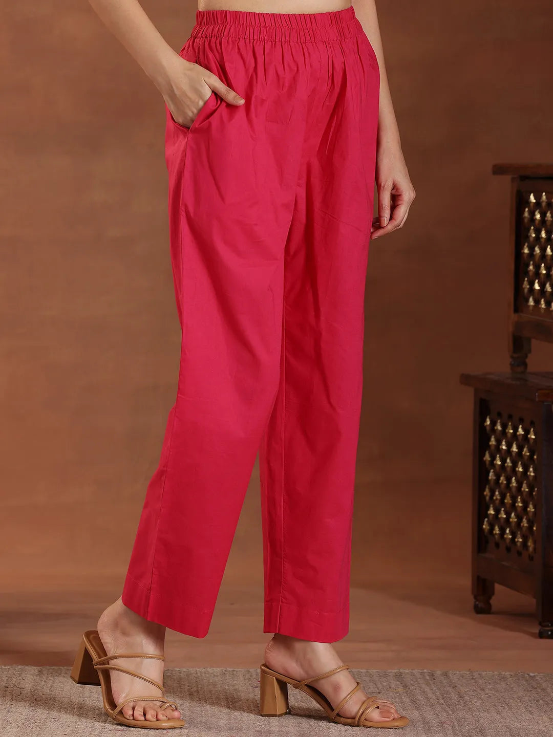 Mameraa Pink Embroidered Cotton Straight Suit With Dupatta