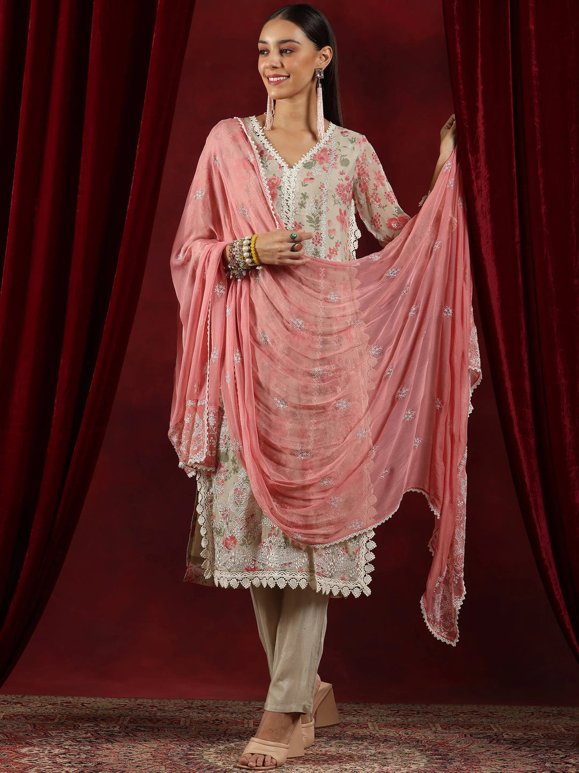 Mameraa Art Beige Printed Organza Straight Suit With Dupatta