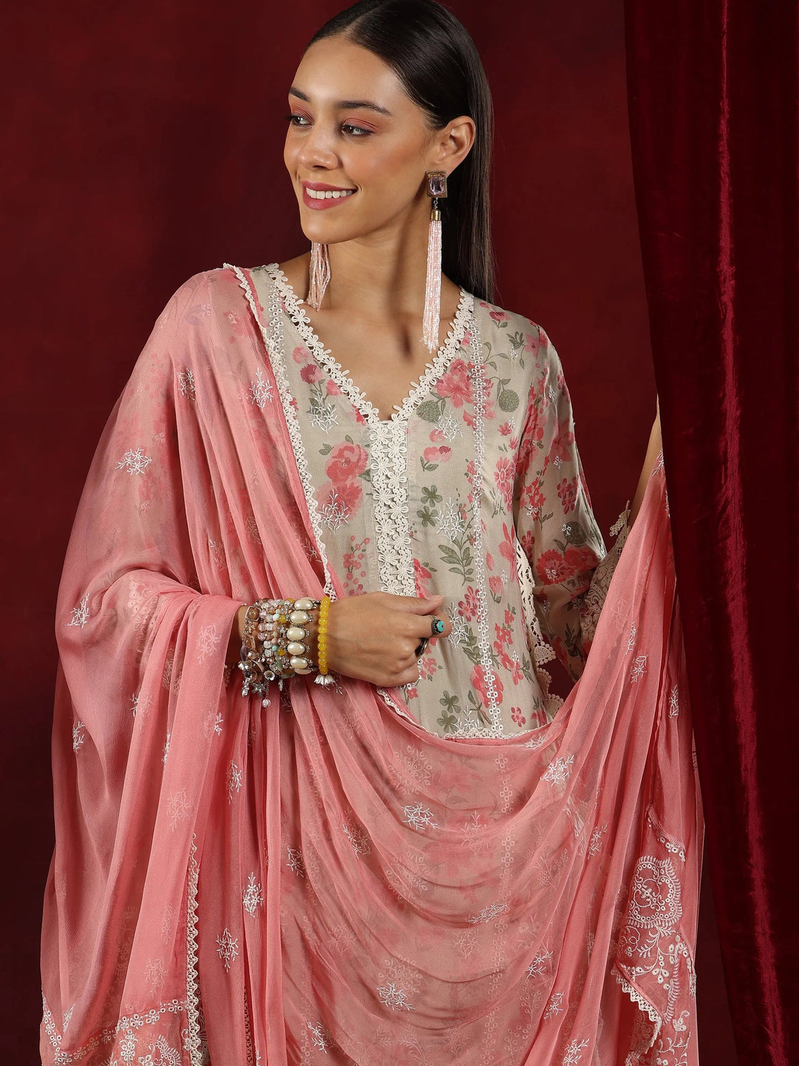 Mameraa Art Beige Printed Organza Straight Suit With Dupatta