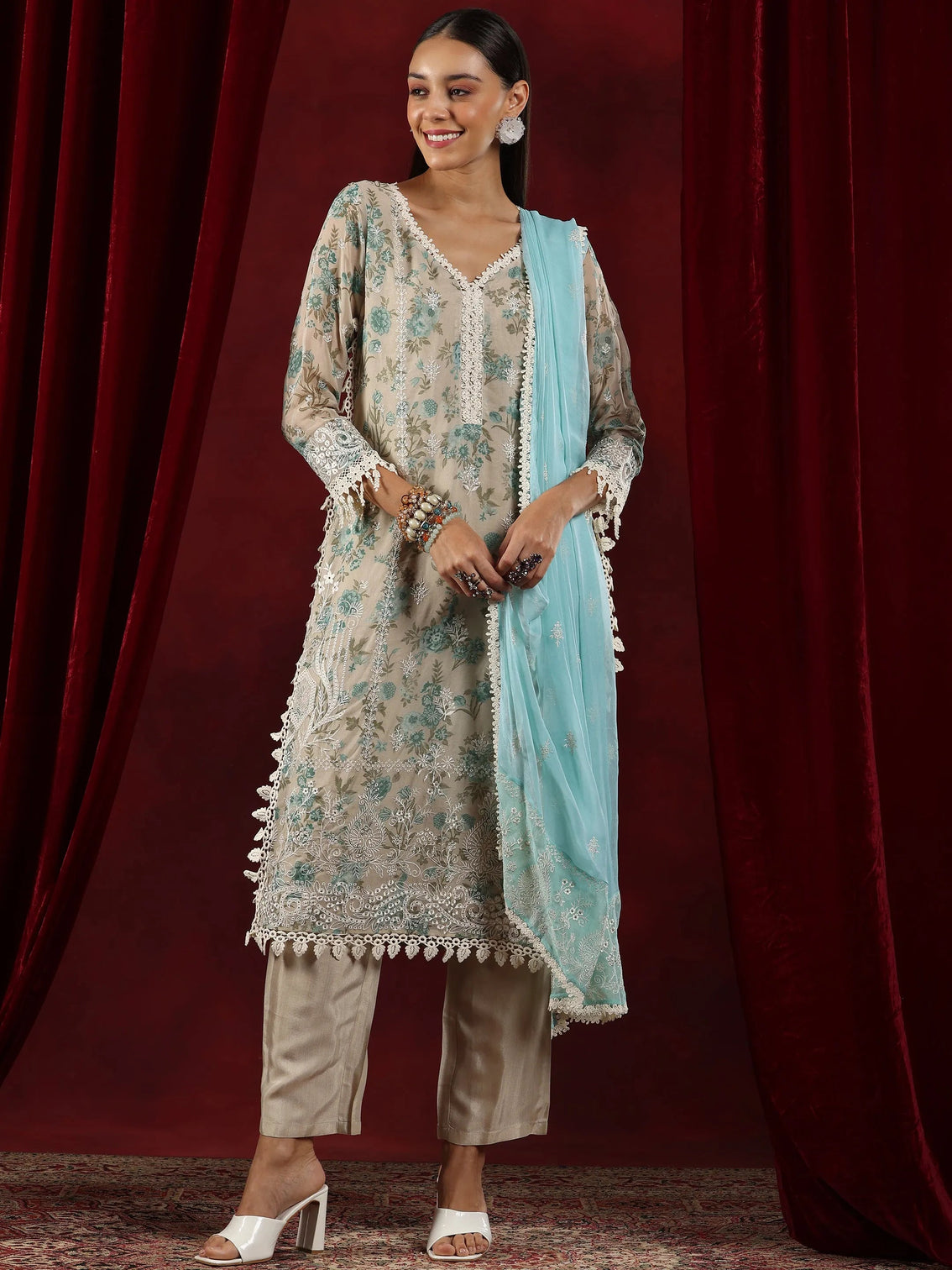 Mameraa Art Beige Printed Organza Straight Suit With Dupatta