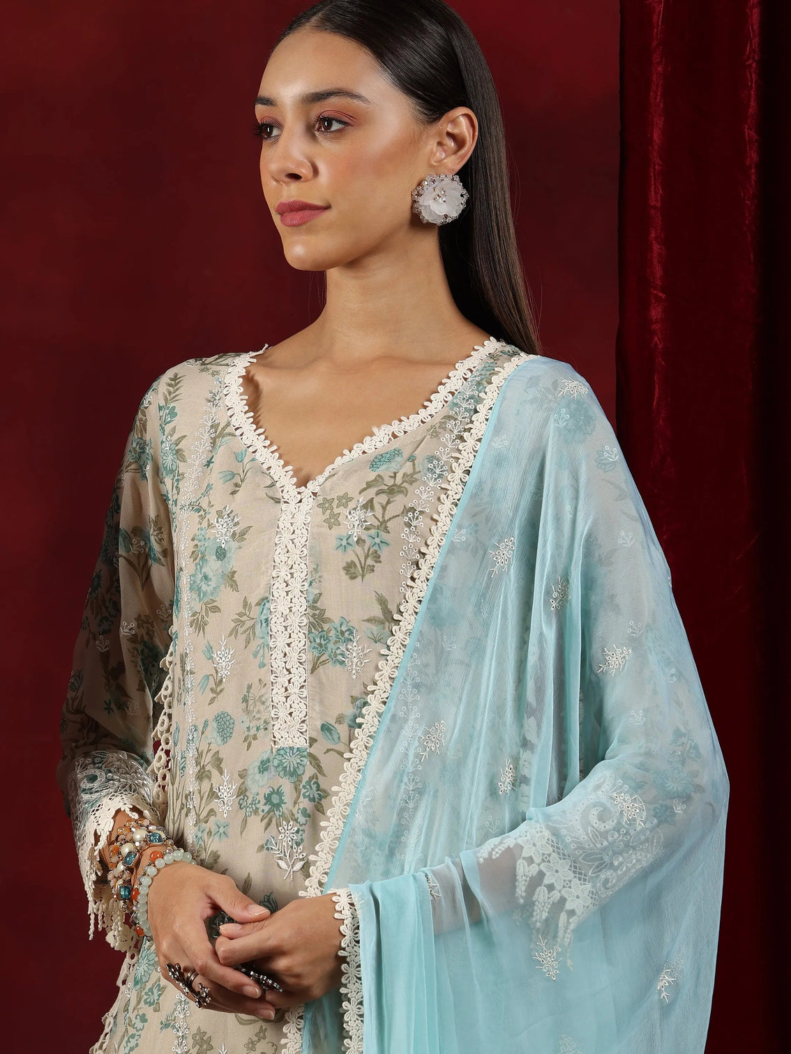 Mameraa Art Beige Printed Organza Straight Suit With Dupatta