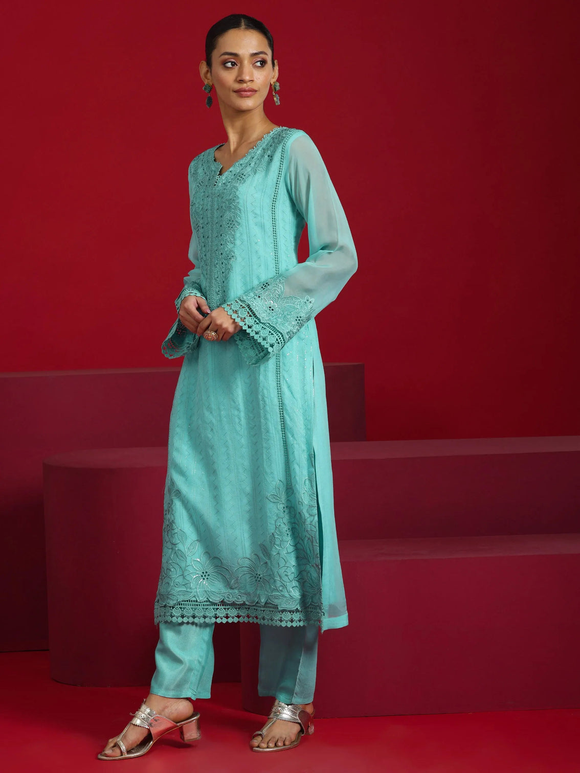 Mameraa Art Turquoise Blue Embroidered Organza Straight Suit With Dupatta
