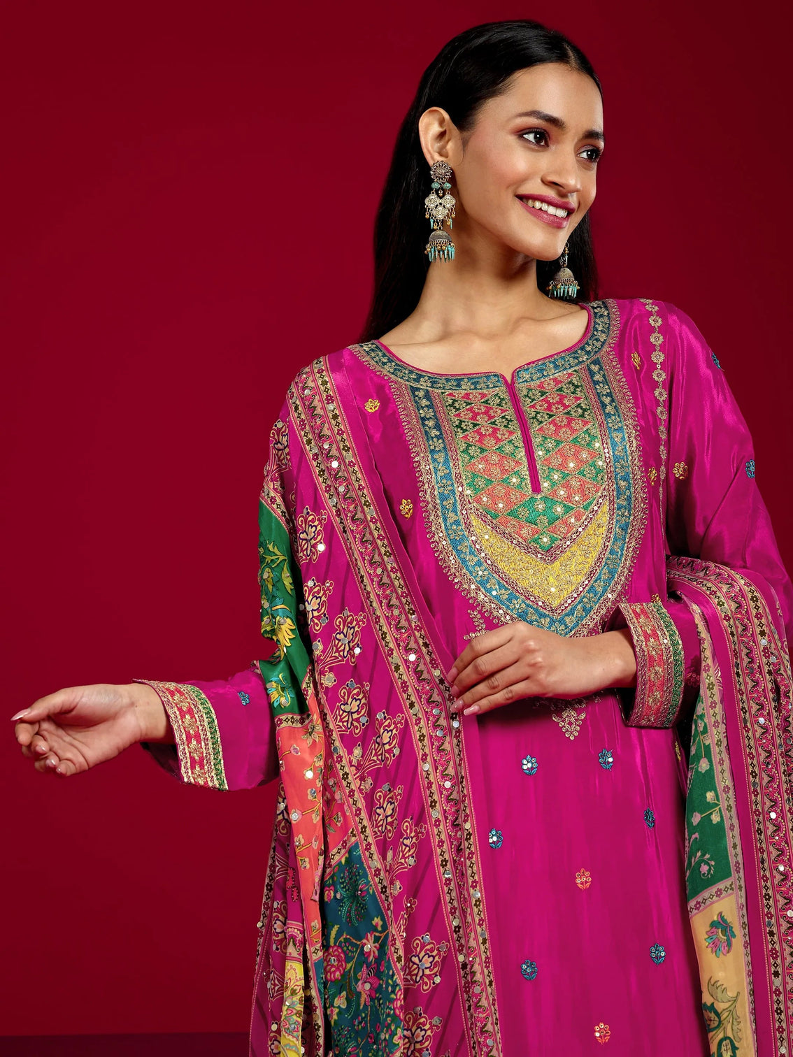 Mameraa Art Pink Embroidered Silk Blend Straight Suit With Dupatta