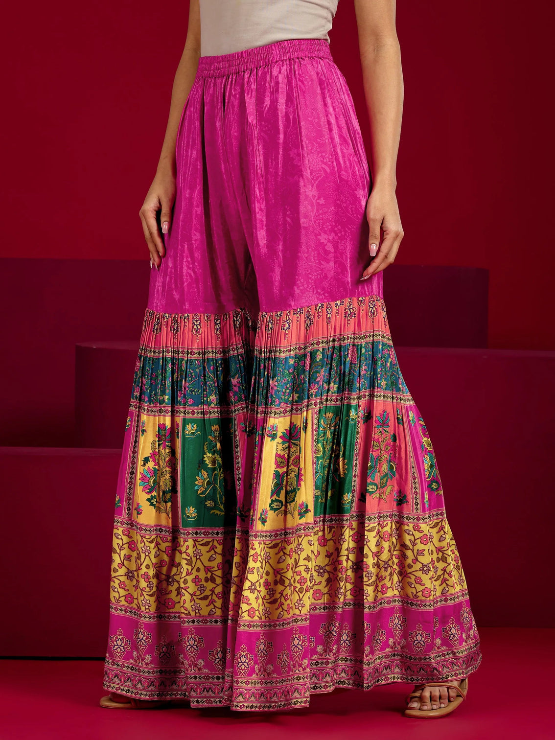Mameraa Art Pink Embroidered Silk Blend Straight Suit With Dupatta