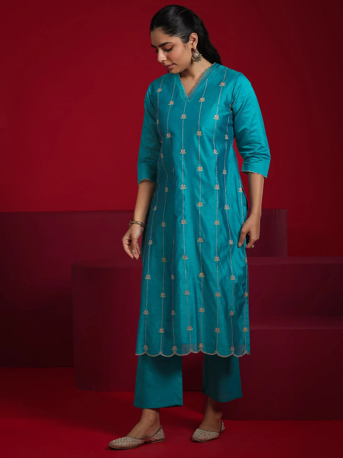 Mameraa Teal Embroidered Chanderi Silk Straight Suit With Dupatta