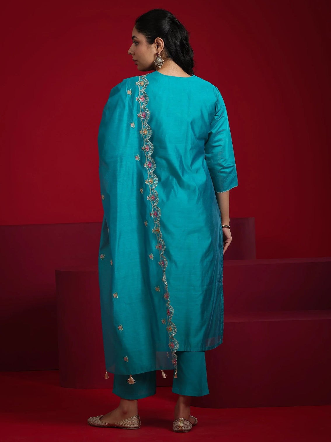 Mameraa Teal Embroidered Chanderi Silk Straight Suit With Dupatta