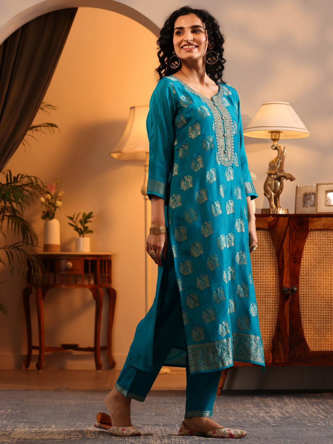 Mameraa Blue Woven Design Silk Blend Straight Suit Set With Dupatta