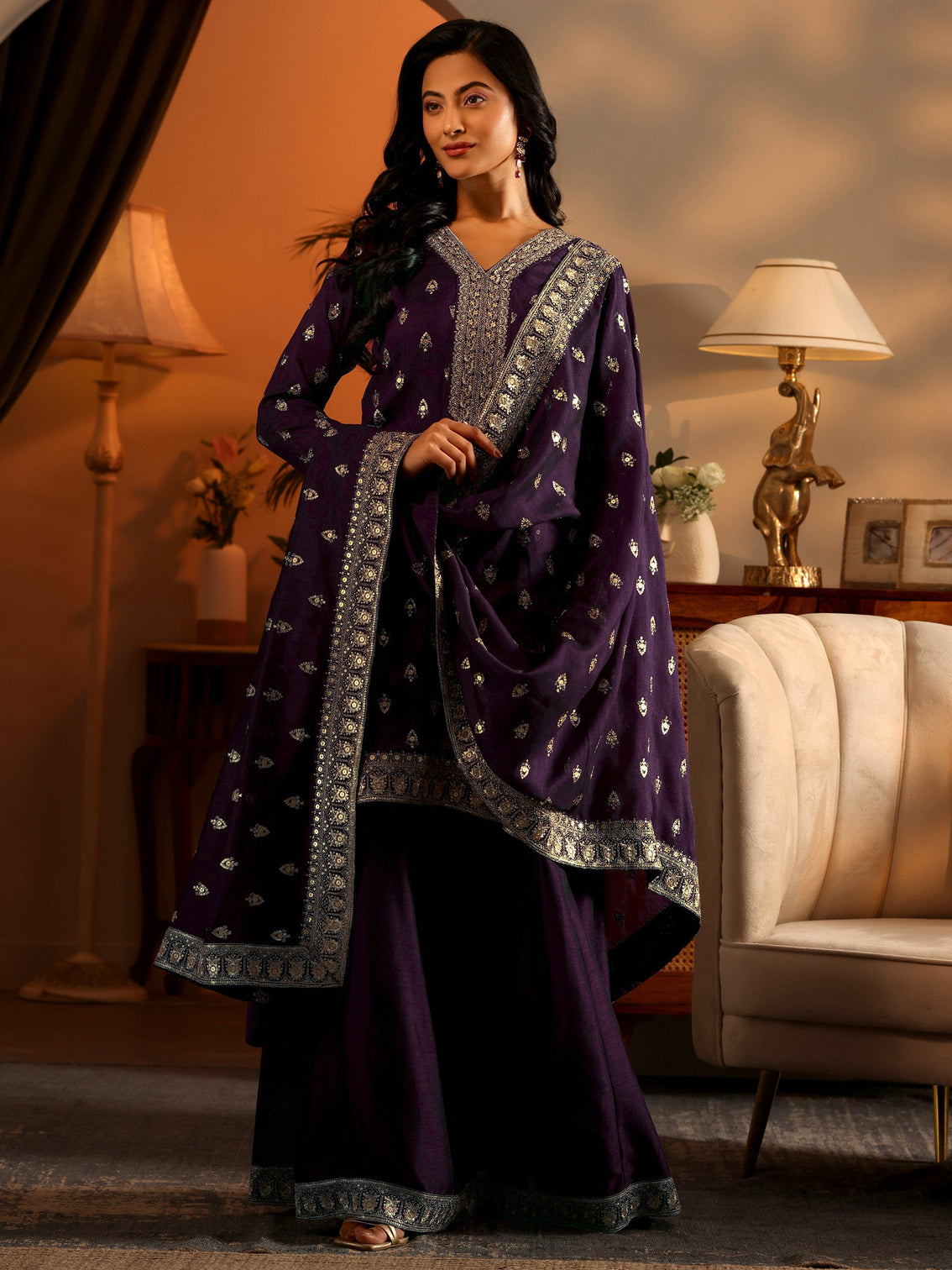 Mameraa Purple Embroidered Silk Blend Straight Suit Set With Dupatta