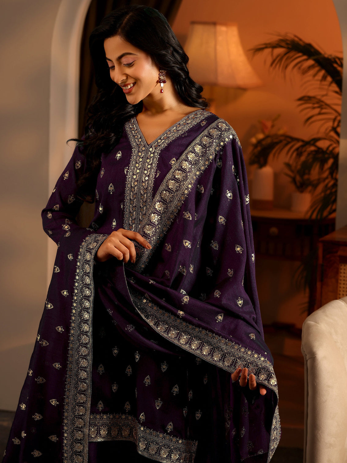 Mameraa Purple Embroidered Silk Blend Straight Suit Set With Dupatta
