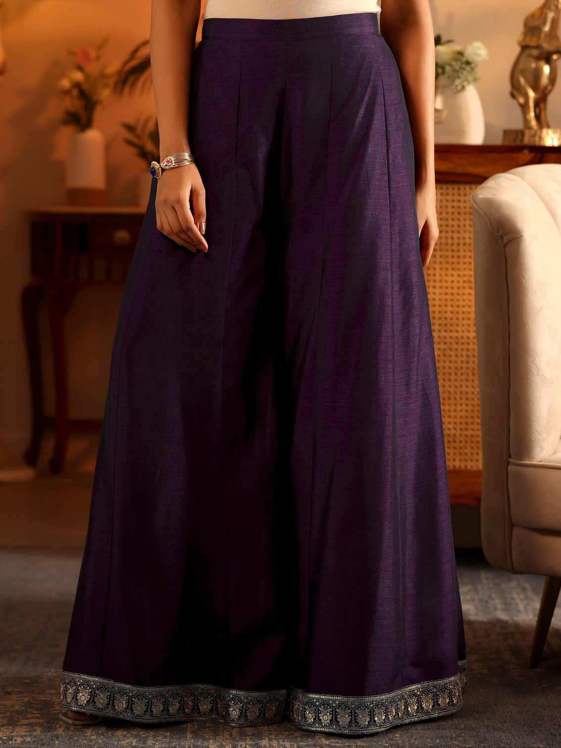 Mameraa Purple Embroidered Silk Blend Straight Suit Set With Dupatta