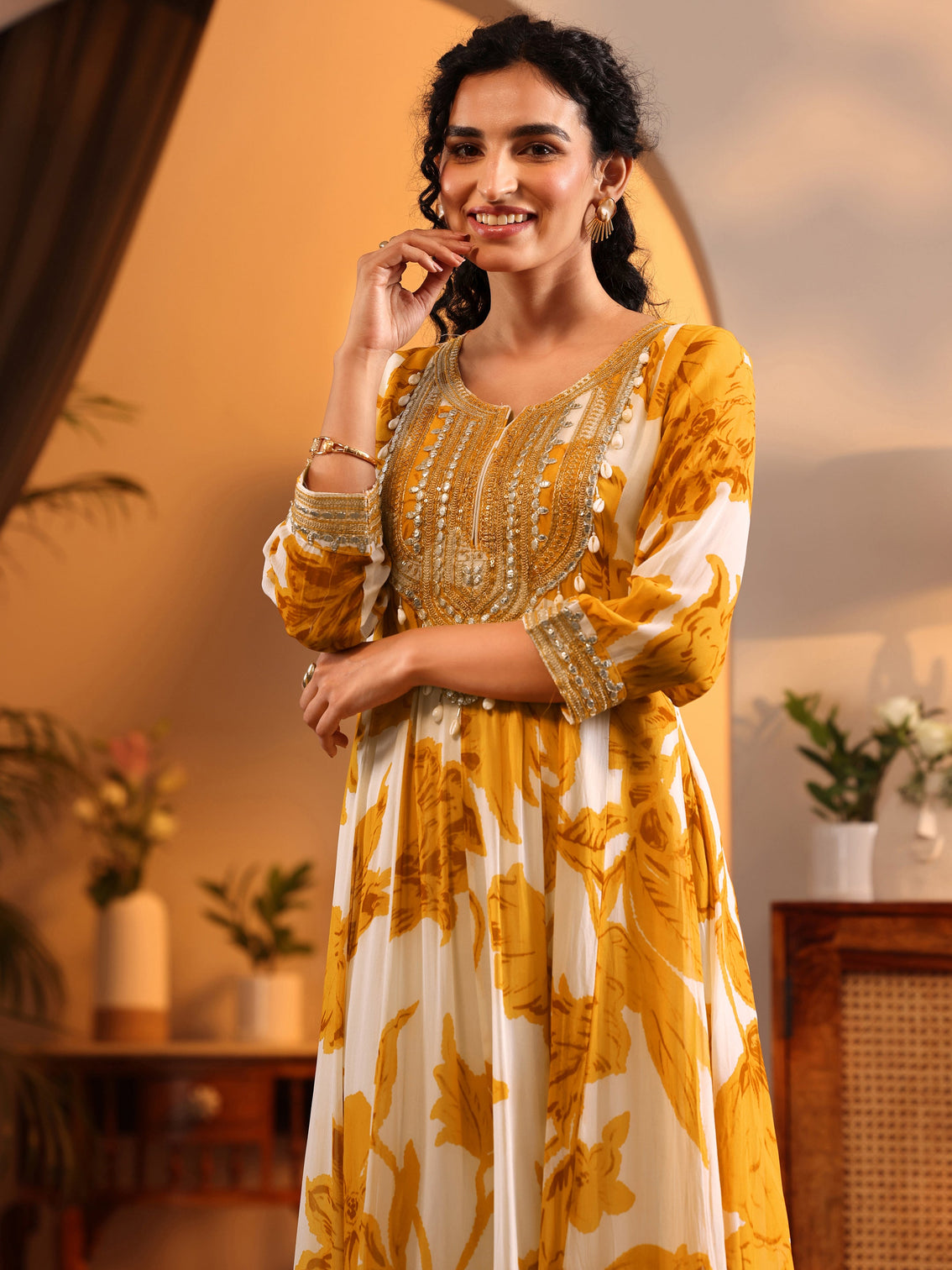 Mameraa Off White Printed Georgette Anarkali Suit Set With Dupatta