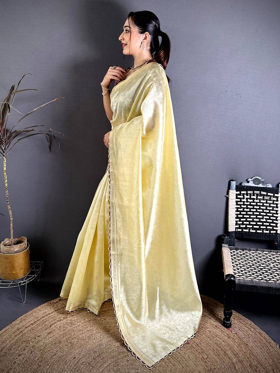 Classic Contrast Printed Blouse Silk Saree