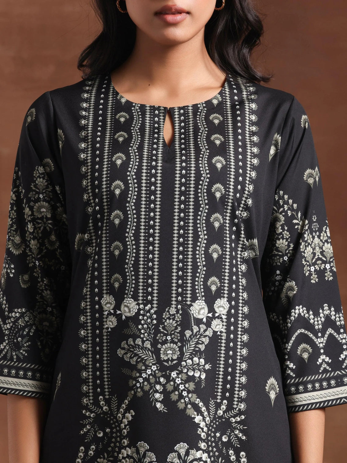 Mameraa Black Printed Crepe Straight Kurta Set
