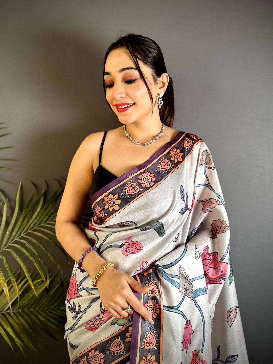 Graceful Swan Pen Kalamkari Art Saree