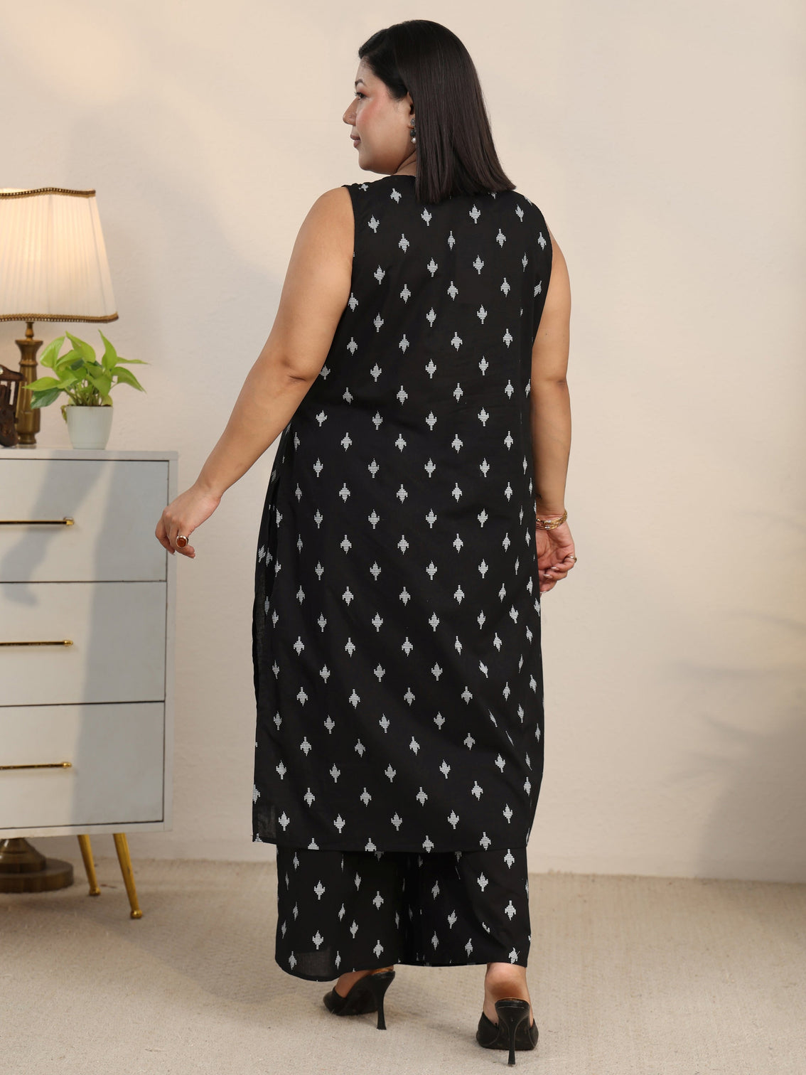 Plus Size Black Floral Printed Cotton Blend Straight Kurta Set